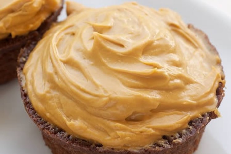 Mexican Chocolate Cupcakes with Dulce de Leche Frosting Featured Image