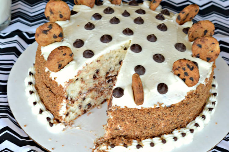 Milk and Cookies Cake Featured Image