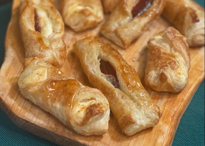 Air Fryer Cheese & Guava Quesitos Featured Image