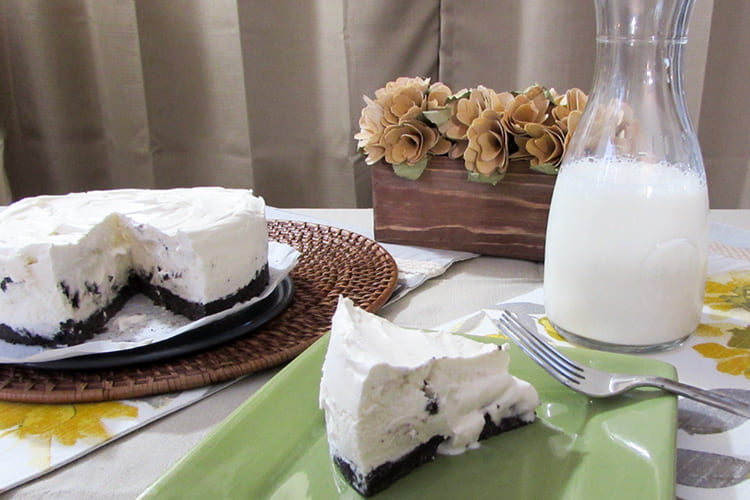 Gluten Free Cookies and Cream Ice Cream Cheesecake Featured Image