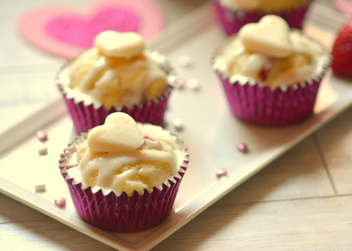 Fresh Strawberry and Cream Cupcakes Featured Image