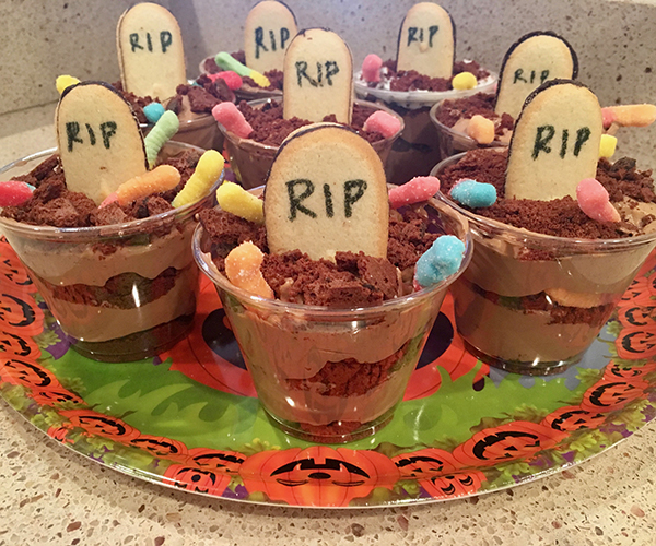 WATCH: Graveyard Dirt Cups Recipe for Halloween Featured Image